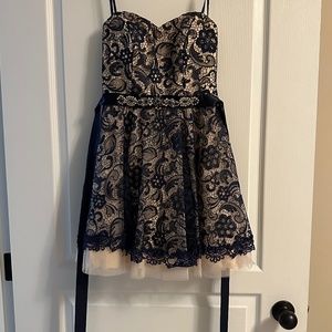 Bee Darlin Navy Lace Mini Skater Dress, size 7/8